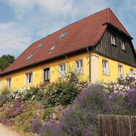 Gemuetliches Apartment Mit Galerie Im Ferienhof Litzendorf Bagian luar foto